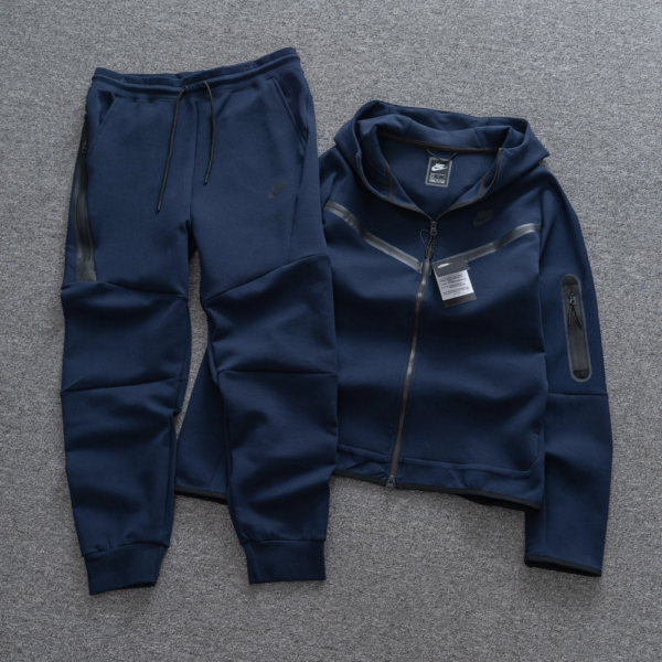 20469918-9178-44DC-A6DB-7138969868DF