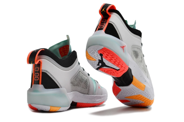 8AFF782E-CCFC-479E-B2BC-081A8A6DD3A4