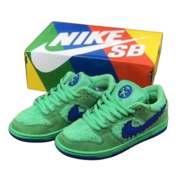 Grateful Dead x Nike SB Dunk Low Green